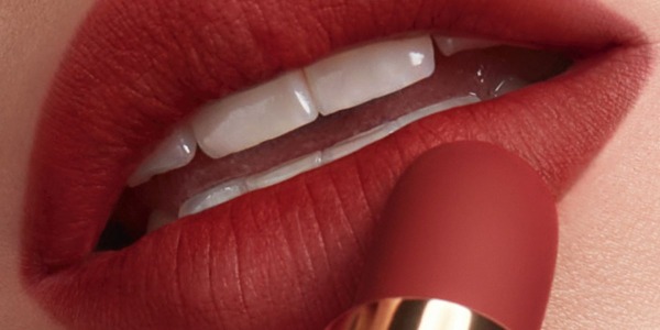 9+1 ΚΑΛΥΤΕΡΑ LIP GLOSS ΓΙΑ ΤΟ 2025